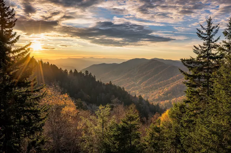 SMOKY MOUNTAIN PLUNGE