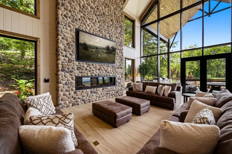 large cabin for groups in the smokies