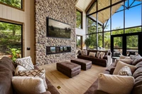 large cabin for groups in the smokies